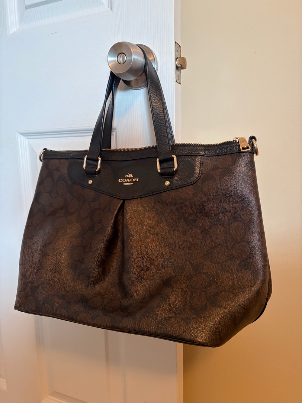 Coach Brown and Black Signature Tote - Picture 5 of 9